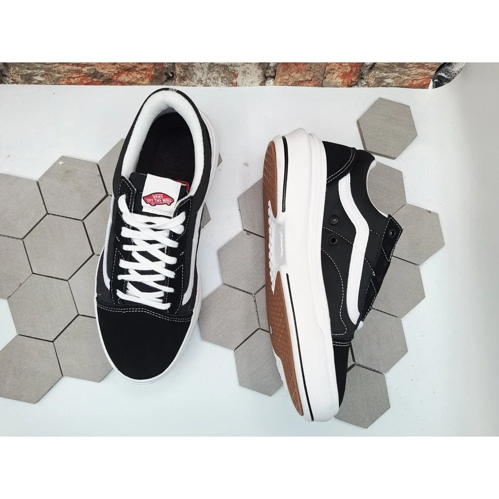 Vans Overt Old Skool‎ Black White Sneakers Youth GS Size 3.5 / Women Sz 5 - 2022